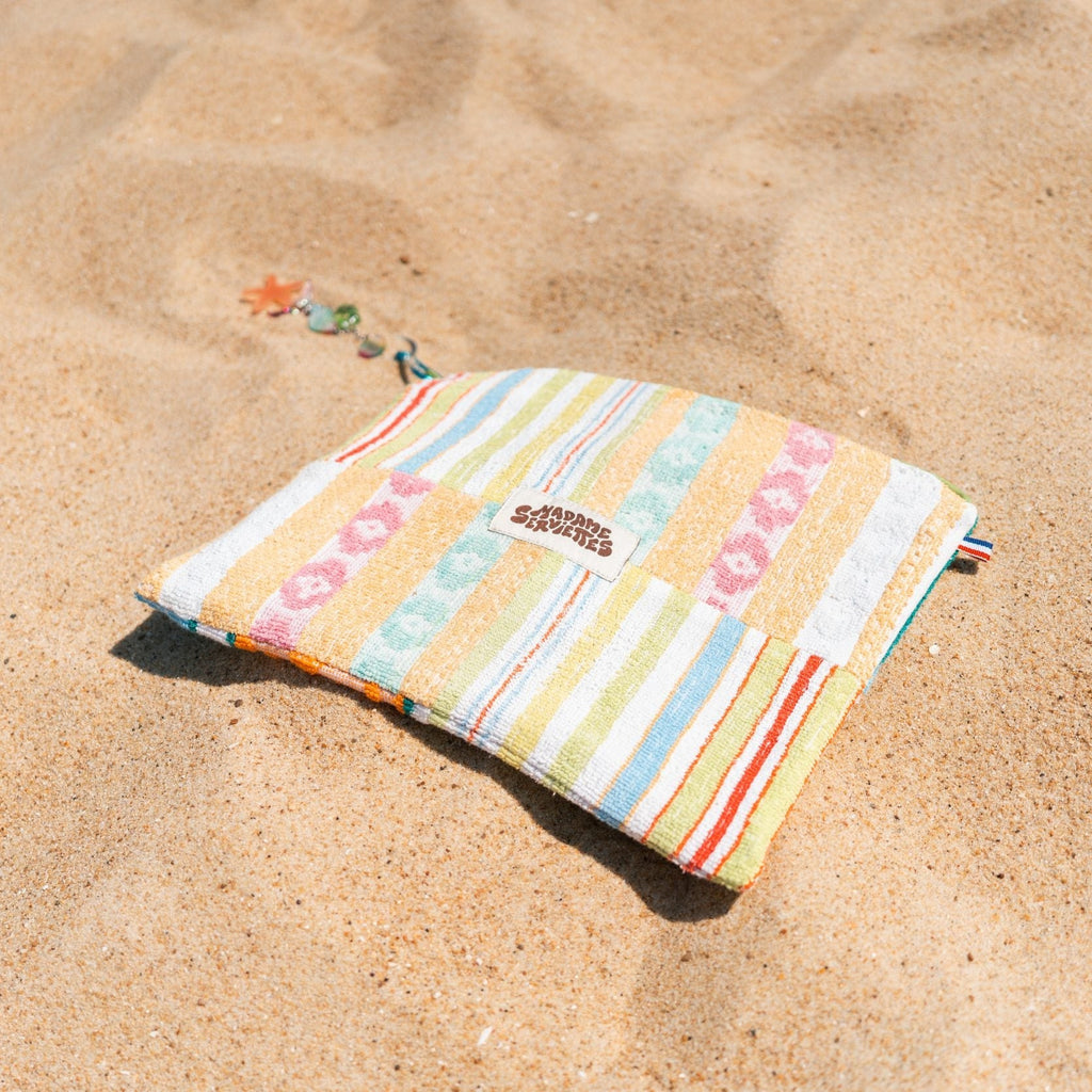 OVERSIZED ZIP & CLIP POUCH - Green & White — lifestyle